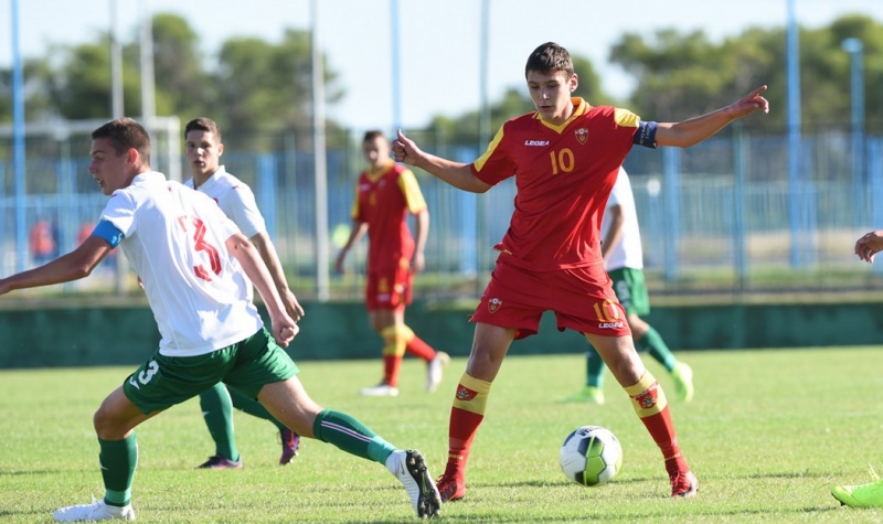 България U16 победи Черна гора U16 с 1:0 като гост