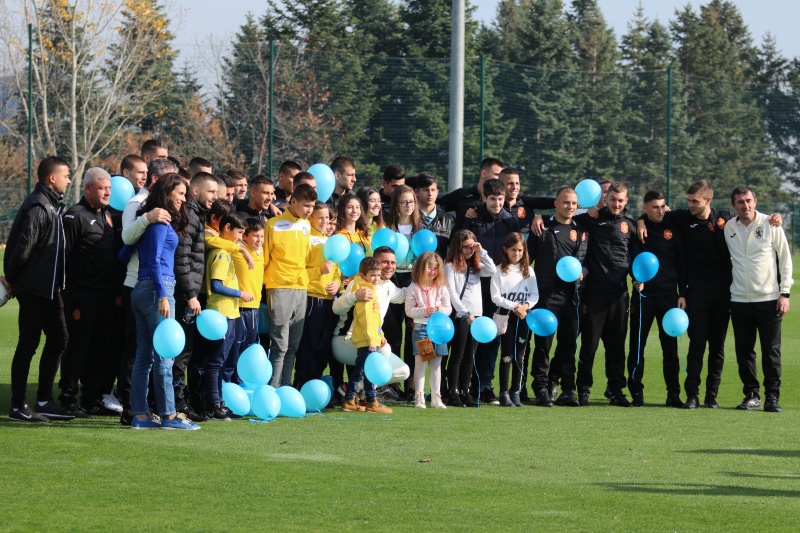България U21 подкрепи благородна инициатива на Асоциация „Докосни дъгата“ по случай Световния ден за борба с диабета