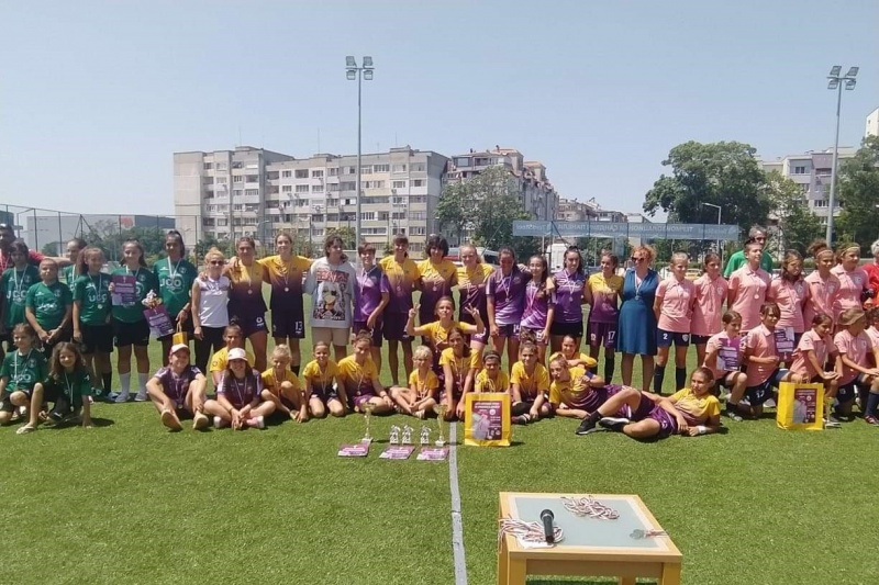 ЖФК Пълдин зае призовите места в двете възрастови групи в турнира за девойки в Бургас