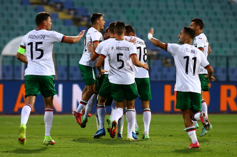 Разгромна победа и нов страхотен мач за България
