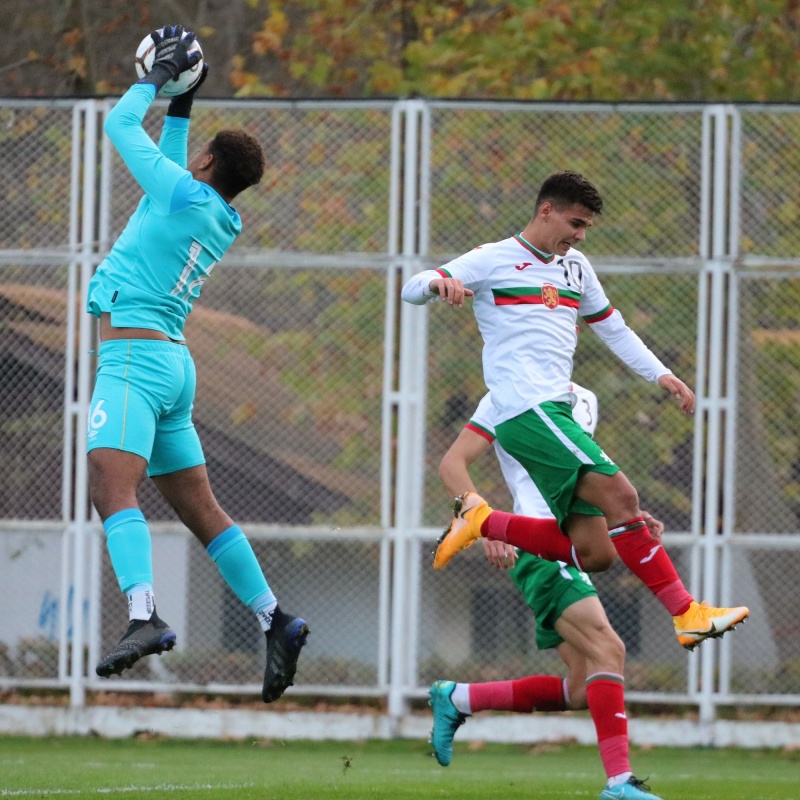 България U19 отстъпи на Република Ирландия с 0:2