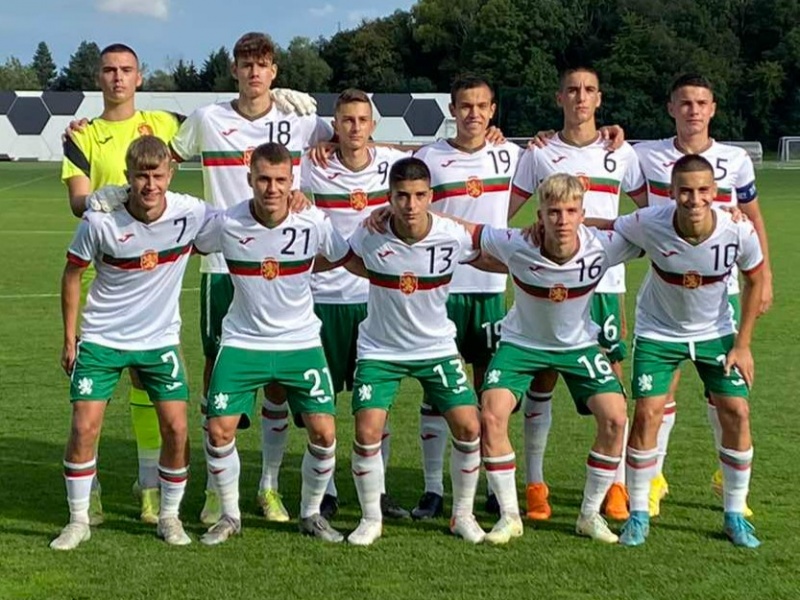 България U17 записа разгромна победа над Азербайджан