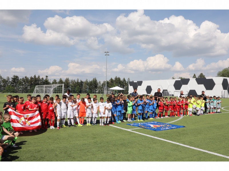 300 деца от 20 отбора ще участват в седмото издание на Купа „Иван Славков“