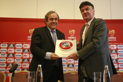 Платини: България работи много добре за развитието на футбола 